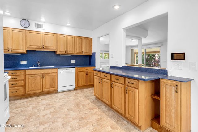 1400 Gault Way, Sparks, NV 89431