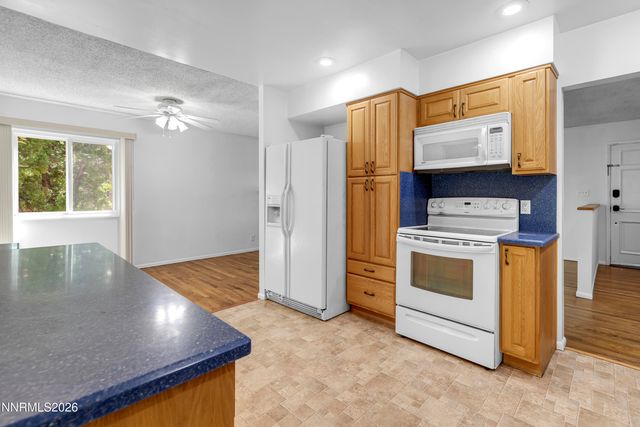 1400 Gault Way, Sparks, NV 89431