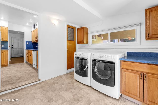 1400 Gault Way, Sparks, NV 89431