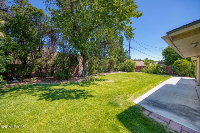 1400 Gault Way, Sparks, NV 89431