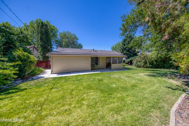 1400 Gault Way, Sparks, NV 89431