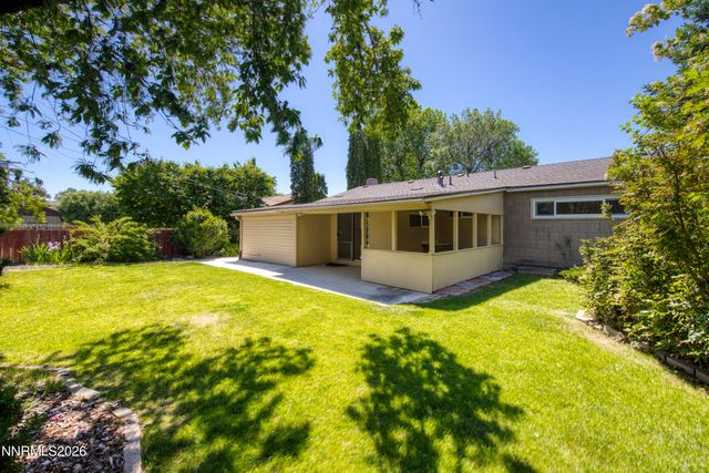 1400 Gault Way, Sparks, NV 89431