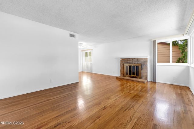 1400 Gault Way, Sparks, NV 89431
