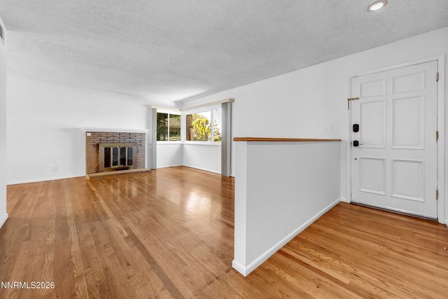 1400 Gault Way, Sparks, NV 89431