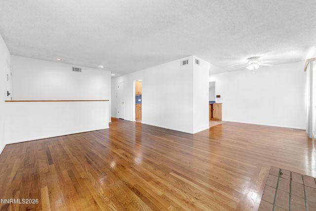 1400 Gault Way, Sparks, NV 89431