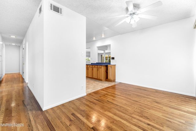 1400 Gault Way, Sparks, NV 89431