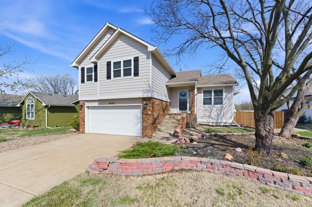 4565 N Eagle Lake Dr, Bel Aire, KS 67220