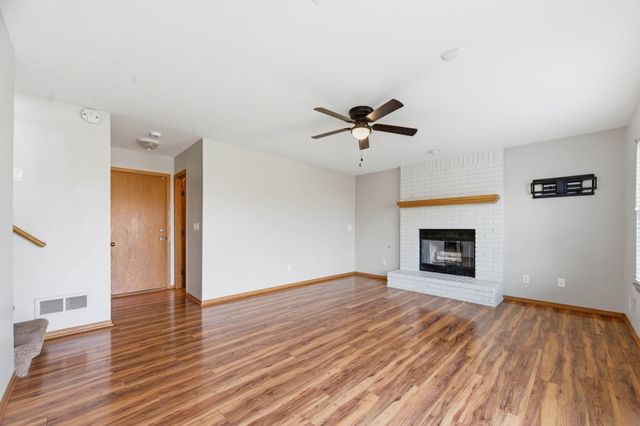 4565 N Eagle Lake Dr, Bel Aire, KS 67220