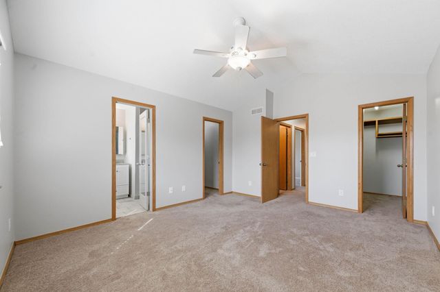 4565 N Eagle Lake Dr, Bel Aire, KS 67220