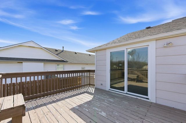 4565 N Eagle Lake Dr, Bel Aire, KS 67220