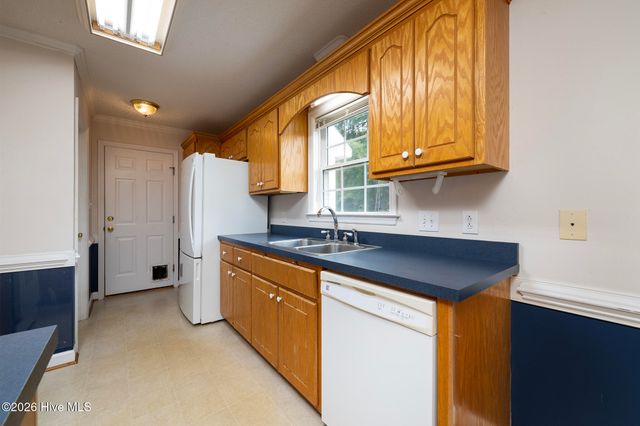 104 Trawick Drive, La Grange, NC 28551