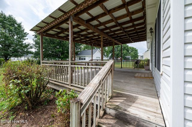 104 Trawick Drive, La Grange, NC 28551