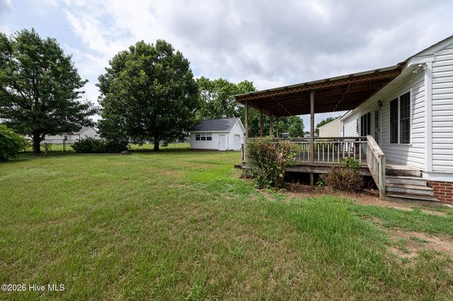 104 Trawick Drive, La Grange, NC 28551
