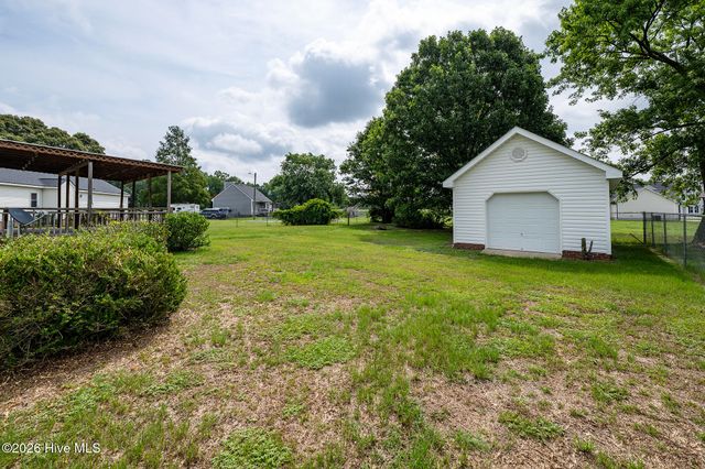104 Trawick Drive, La Grange, NC 28551