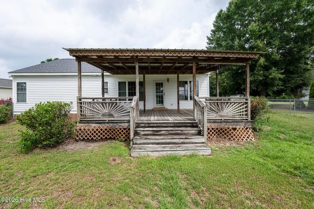 104 Trawick Drive, La Grange, NC 28551