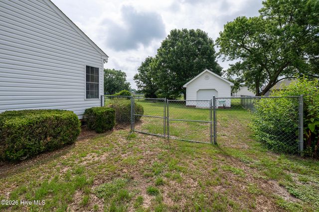 104 Trawick Drive, La Grange, NC 28551