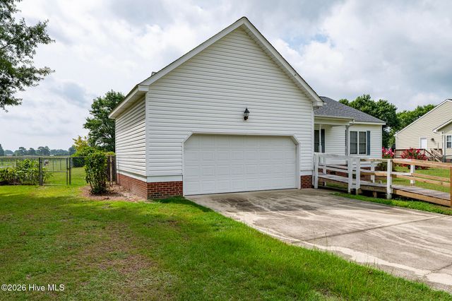 104 Trawick Drive, La Grange, NC 28551