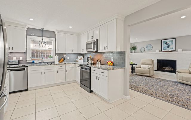 17 Marilyn Ave, St Augustine, FL 32080