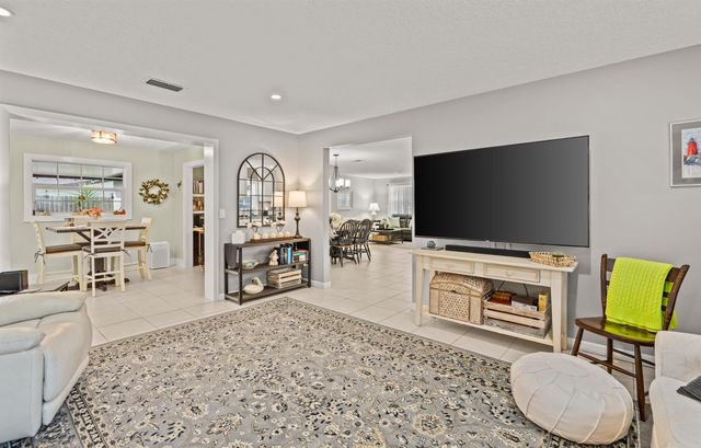 17 Marilyn Ave, St Augustine, FL 32080