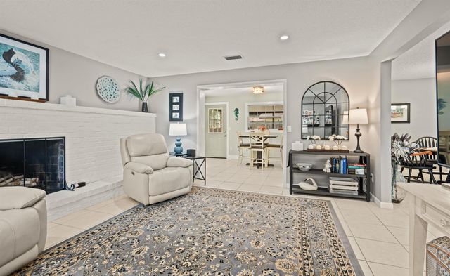 17 Marilyn Ave, St Augustine, FL 32080