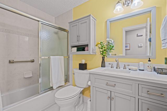 17 Marilyn Ave, St Augustine, FL 32080