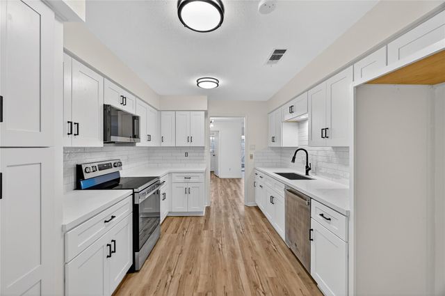 14734 Perthshire Road D, Houston, TX 77079