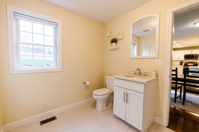 143 South St, Randolph, MA 02368