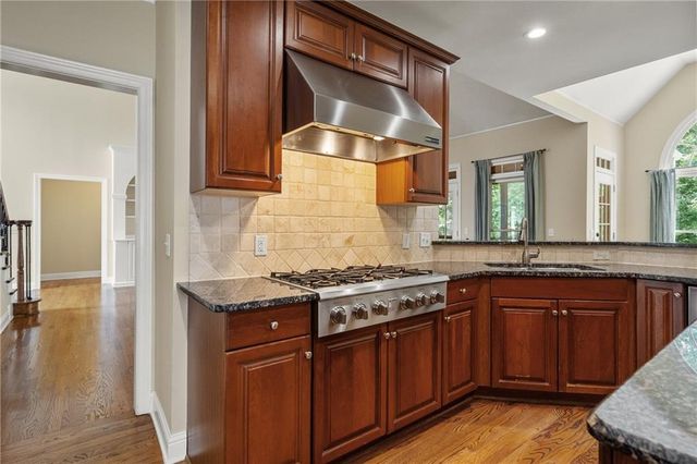 3929 Fort NE Trail, Roswell, GA 30075