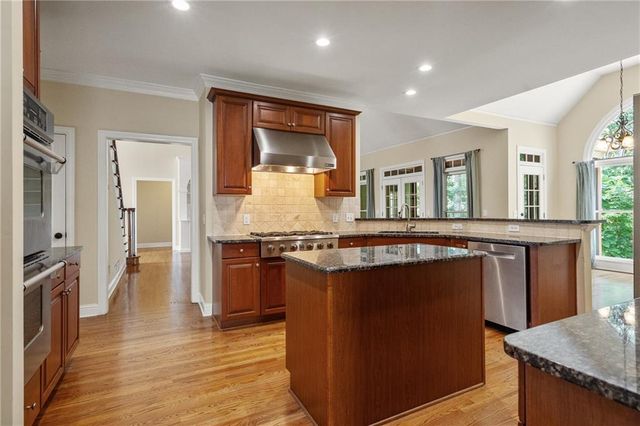 3929 Fort NE Trail, Roswell, GA 30075