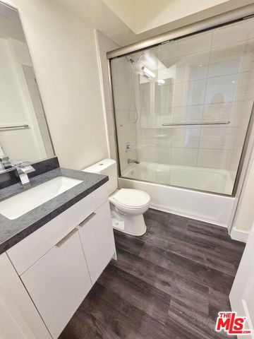 2651 S Hobart Boulevard 6, Los Angeles, CA 90018