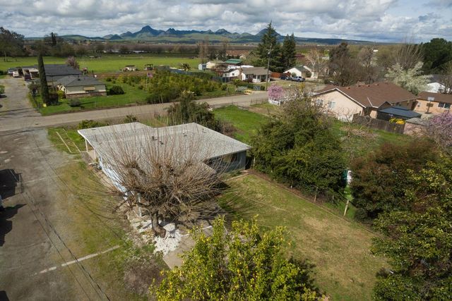 2065 Howlett Ave, Yuba City, CA 95993