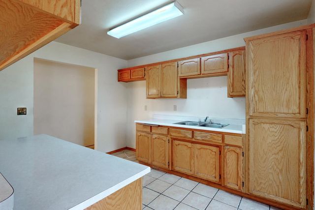 2065 Howlett Ave, Yuba City, CA 95993