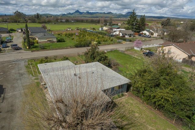 2065 Howlett Ave, Yuba City, CA 95993