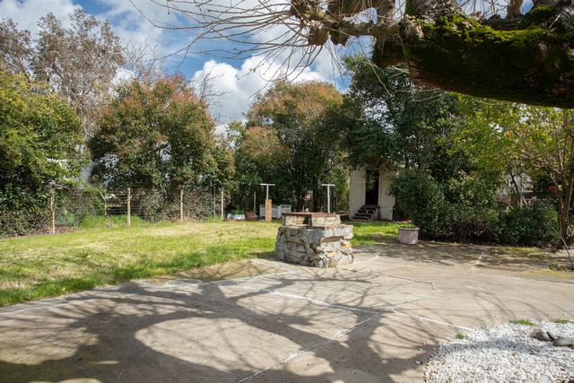 2065 Howlett Ave, Yuba City, CA 95993