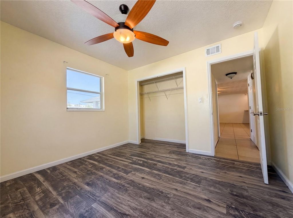 Image 18 of property listing at 4013 52ND STREET COURT W, Bradenton, FL 34209