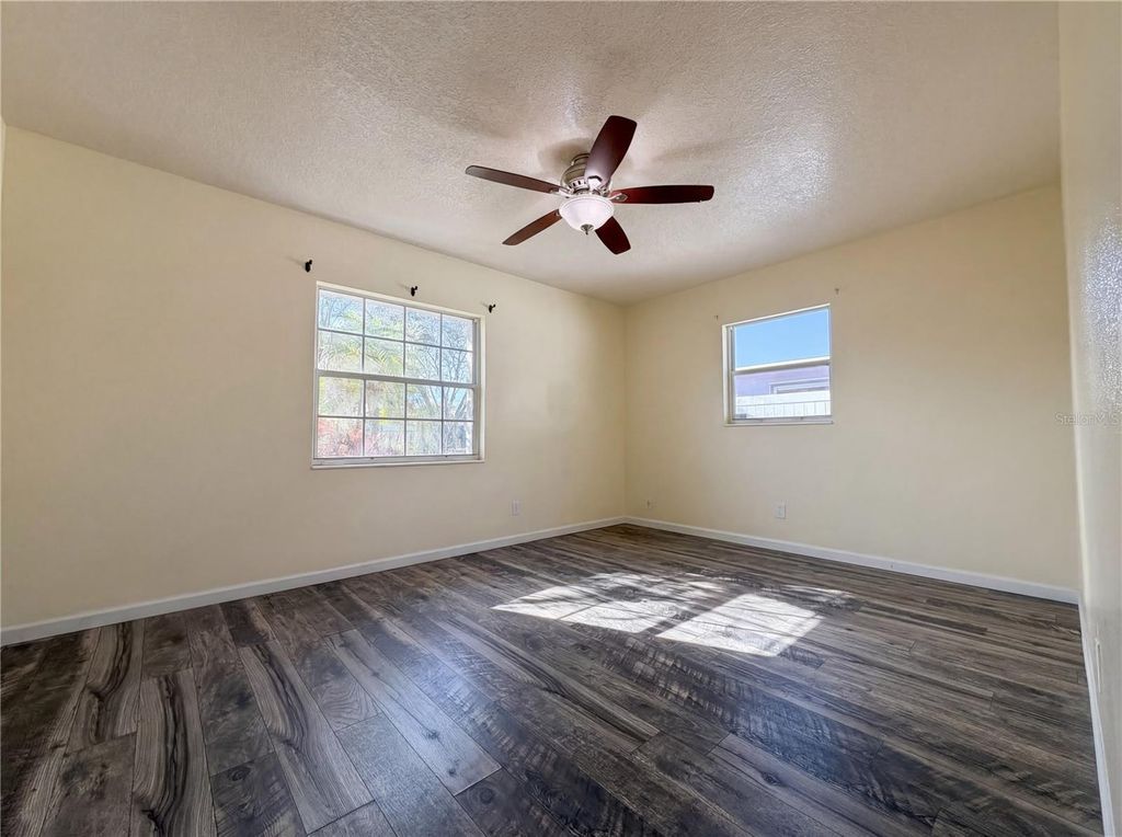 Image 19 of property listing at 4013 52ND STREET COURT W, Bradenton, FL 34209