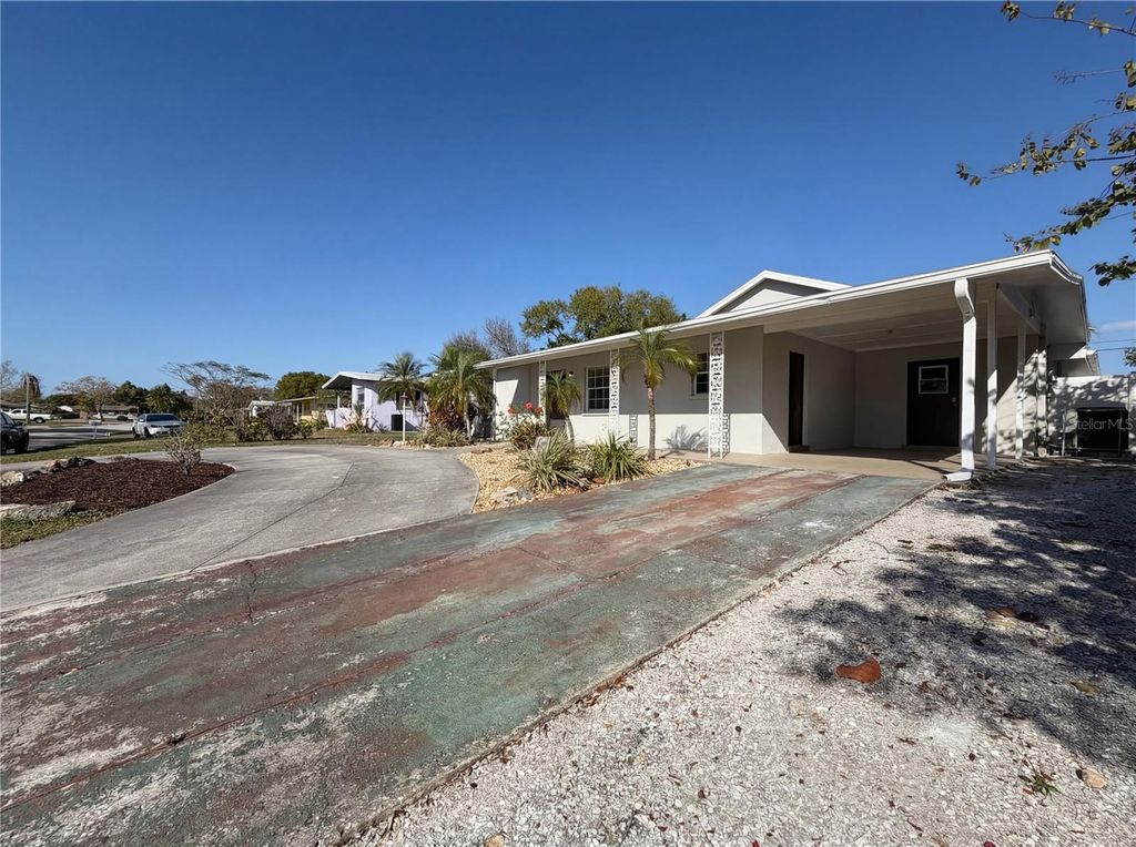 Image 25 of property listing at 4013 52ND STREET COURT W, Bradenton, FL 34209