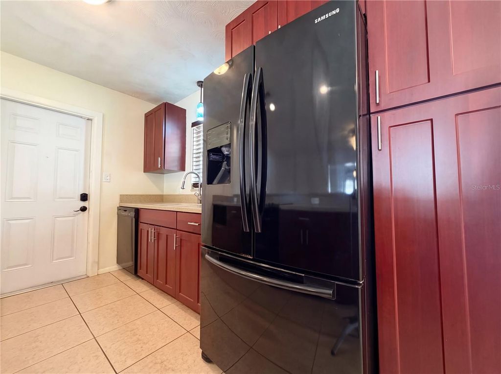 Image 10 of property listing at 4013 52ND STREET COURT W, Bradenton, FL 34209