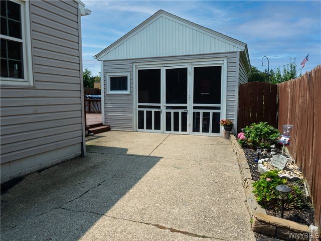 104 Lincoln Street, Lancaster, NY 14043