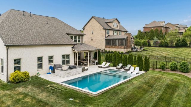1810 Legacy Cove Ln, Brentwood, TN 37027