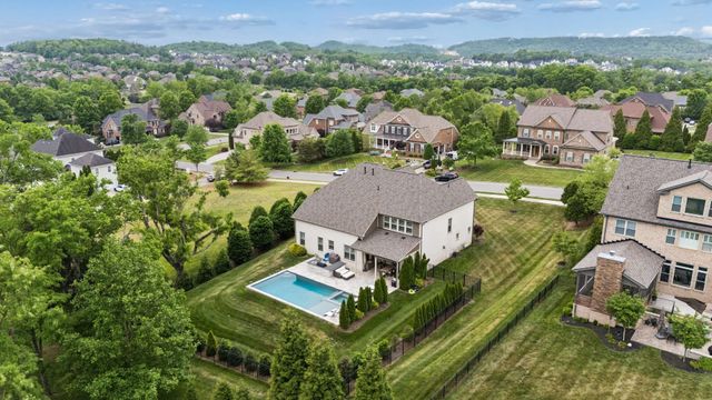 1810 Legacy Cove Ln, Brentwood, TN 37027