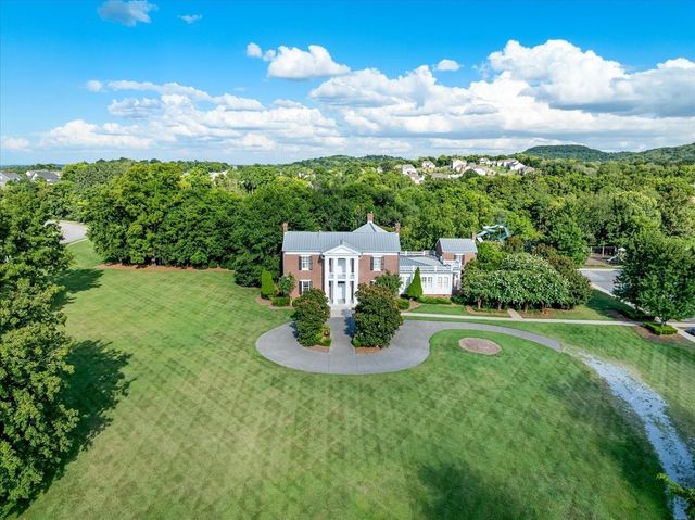 1810 Legacy Cove Ln, Brentwood, TN 37027
