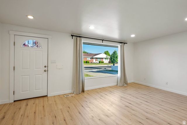 5764 S NENA WAY, Salt Lake City, UT 84107