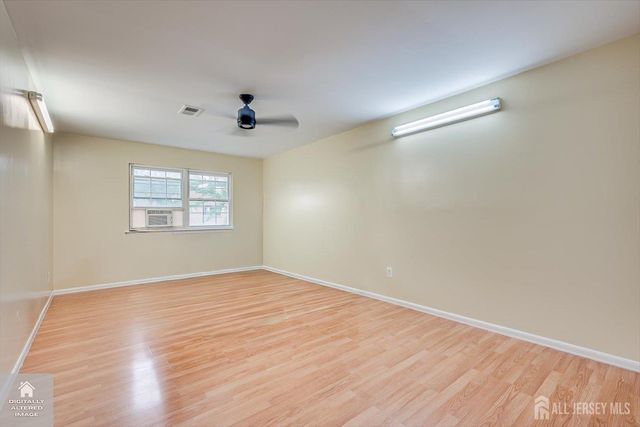 434 College Drive, Edison, NJ 08817