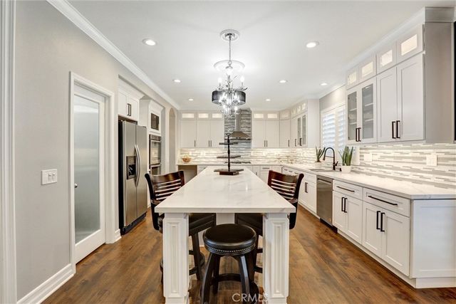 1610 Via Roma Circle, Corona, CA 92881