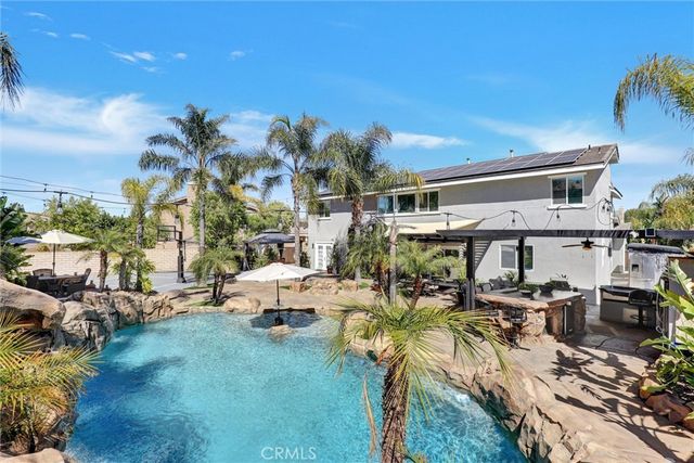 1610 Via Roma Circle, Corona, CA 92881