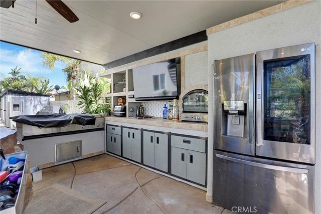 1610 Via Roma Circle, Corona, CA 92881