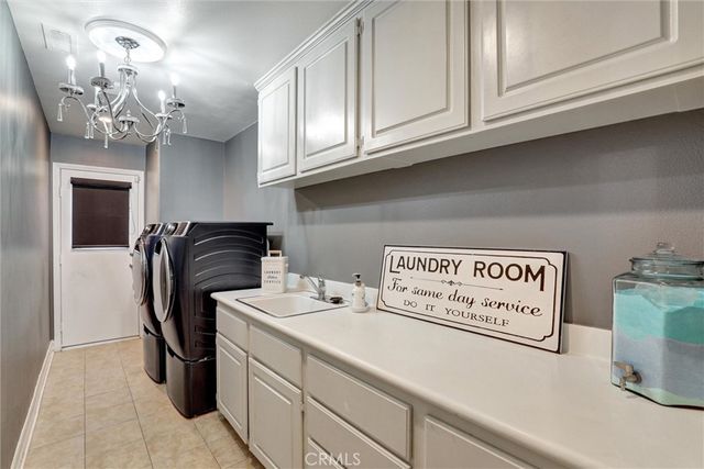 1610 Via Roma Circle, Corona, CA 92881