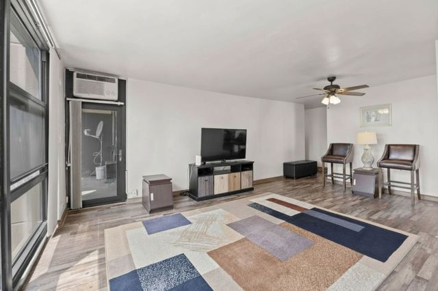 2605 S Indiana Avenue 1007, Chicago, IL 60616