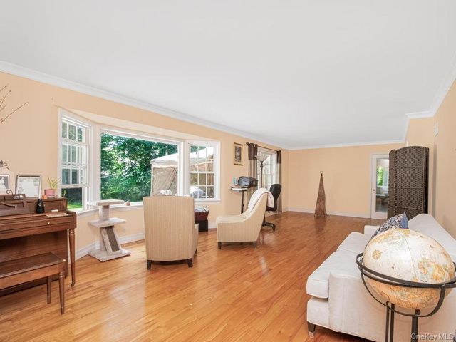 35 Barnard Road, New Rochelle, NY 10801